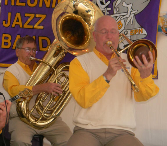 Fred Clifford tuba, Tom Boates trombone